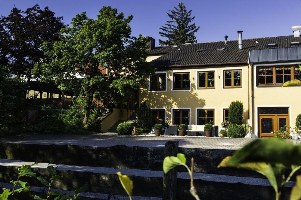 Hallnberg 4*
